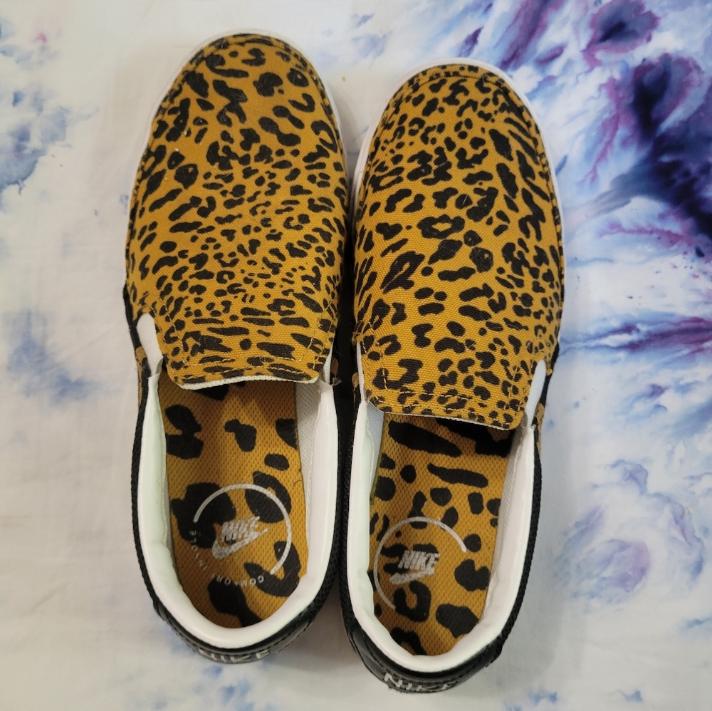 Nike Court Canvas Slip-On